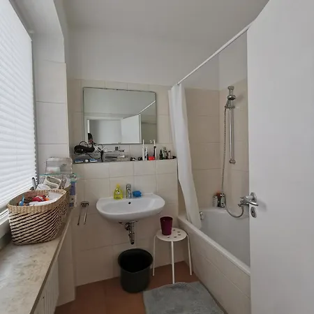 Center Schwabing Spacious Flat *